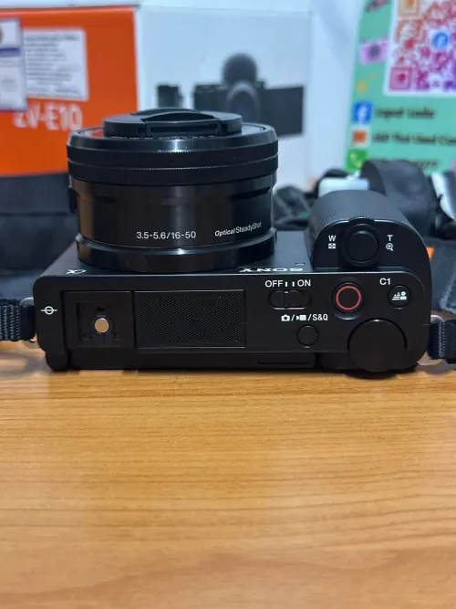 Sony ZV-E10 พร้อมเลนส์ Kit 16-50mm OSS